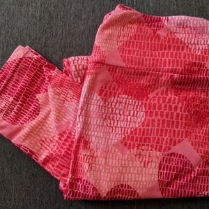 Lularoe OS Valentine Leggings